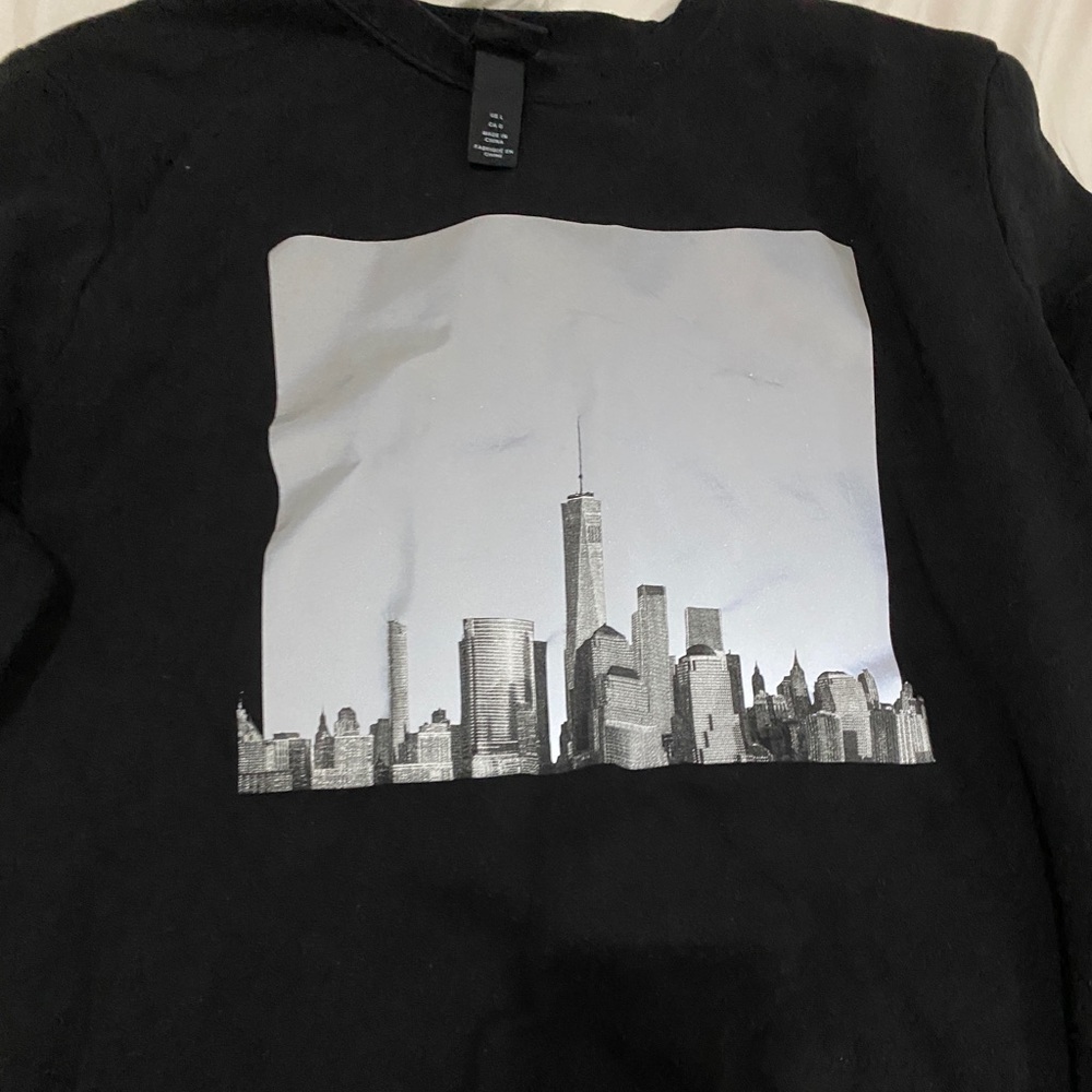 New York City Flash Crewneck from H&M - Picture 3 of 8
